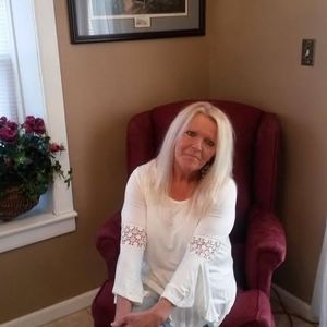 Meet your Posher, Debbie